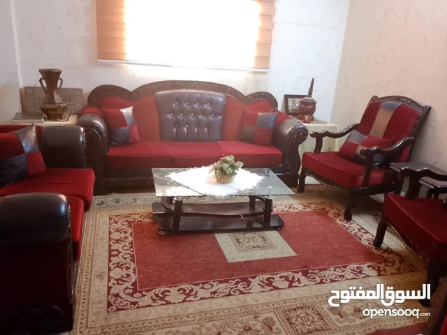طقم كنب زان ثقيل بحالة جيدة جدا