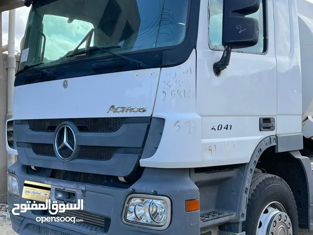 Chassis Mercedes Benz 2017 in Red Sea