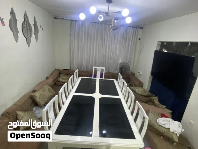طاولة طعام 10 كراسي شبه الجديد