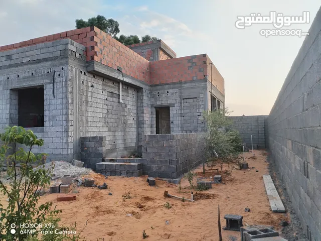 للبيع او الاستبدال هيكل منزل مكون من طابقين  مسقوف 257م2  و الاستبدال بأرض. والسعر ممتاز