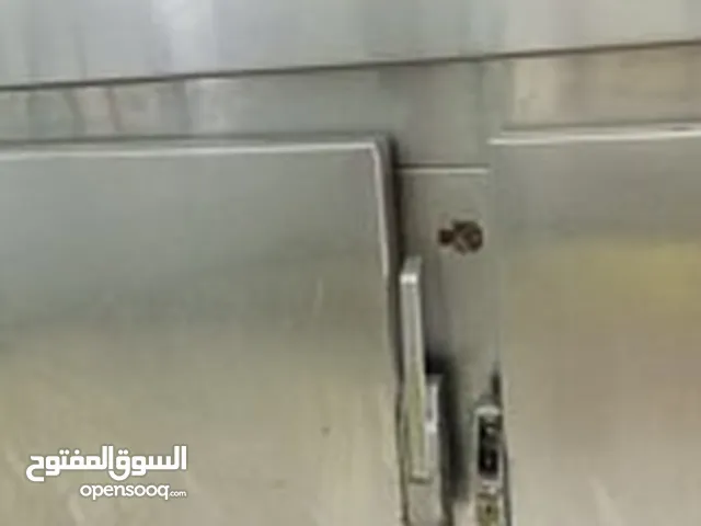 عدة مطعم شعبي