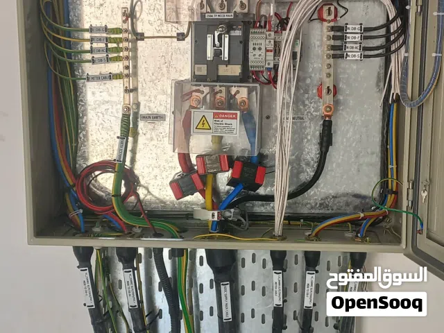 فنى تركيبات كهرباء وصيانه عامه