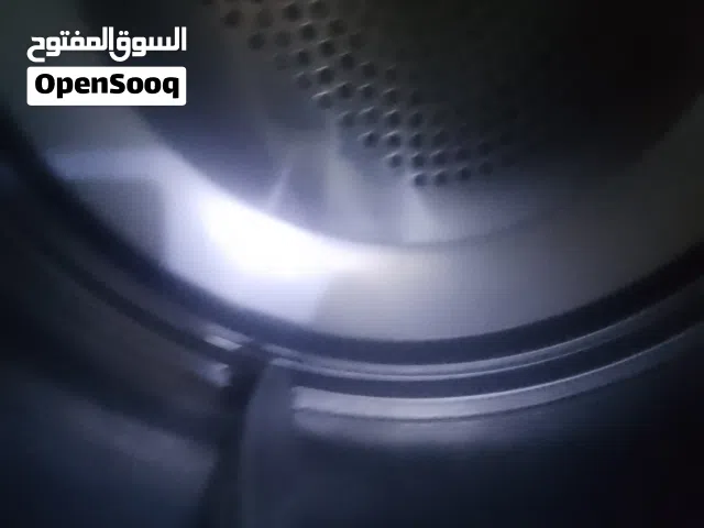 جهاز لتطهير الملابس والبطانيات من البكتيريا