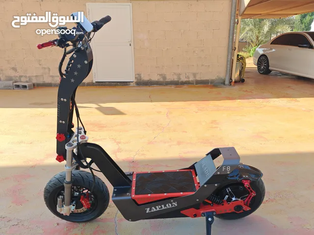 سكوتر وحش الوزن 90kg والسرعه 110 للمسافه البعيد