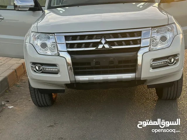 Used Mitsubishi Pajero in Giza