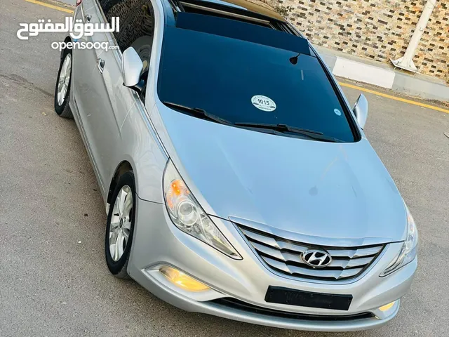 Hyundai Sonata SEL in Tripoli