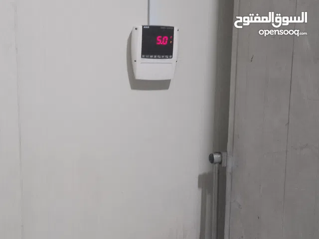 ثلاجات غرف تبريد تجميد لايجار تخزين مواد غذائي جميع مواد الغذائيه