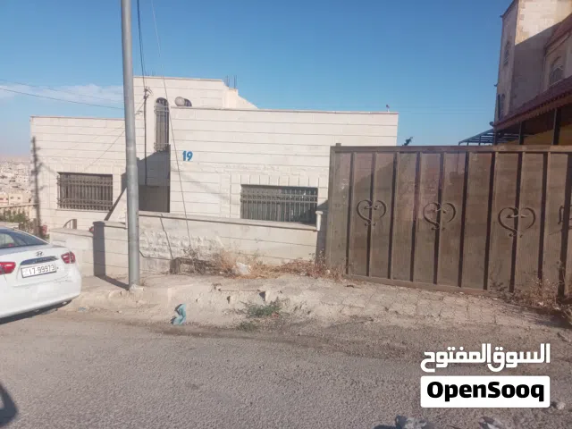 183 m2 3 Bedrooms Townhouse for Sale in Zarqa Russayfah
