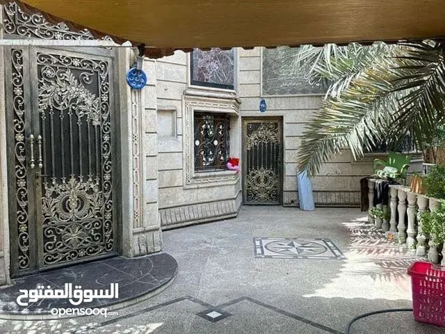 300m2 5 Bedrooms Townhouse for Sale in Basra Kut Al Hijaj