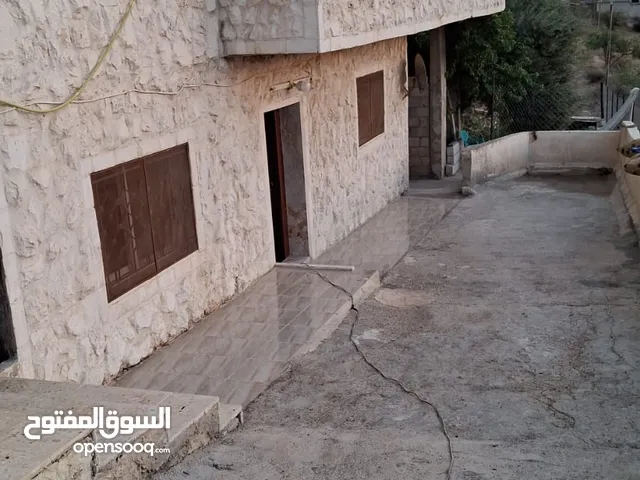 بيت للإجار مدخل مستقل واصل جميع الخدمات في قريه حور