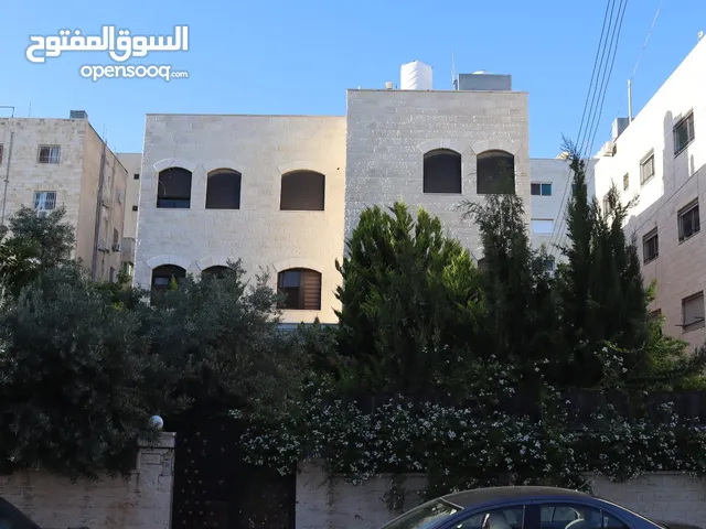 700 m2 4 Bedrooms Townhouse for Sale in Amman Al Bayader
