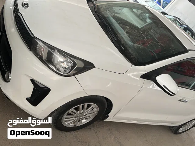 2021 كيا بيجاس EX