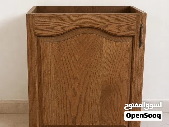 دولاب مطبخ خشب مع الباب