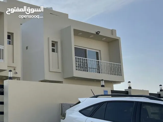 358 m2 5 Bedrooms Villa for Rent in Muscat Amerat