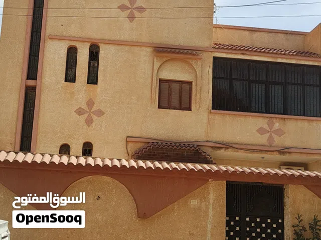 240 m2 More than 6 bedrooms Townhouse for Rent in Tripoli Alswani