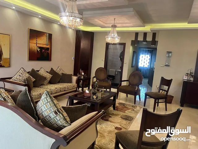 شقه طابقيه 217 م الجبيهه للبيع من المالك