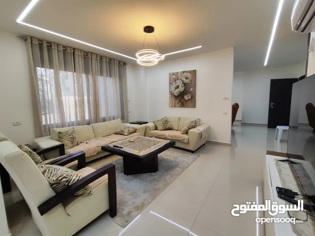 شقة مفروشة سوبر ديلوكس للإيجار – عين مصباح، قلب رام الله