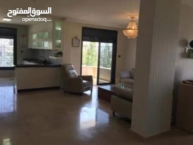 غرف للإيجار في شقة مفروشة - سكن للإناث فقط