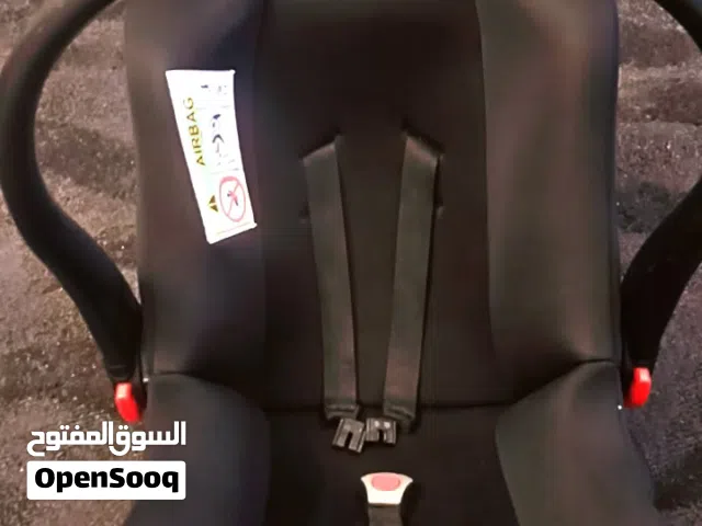 كوت بيبي نظيف جدا للبيع