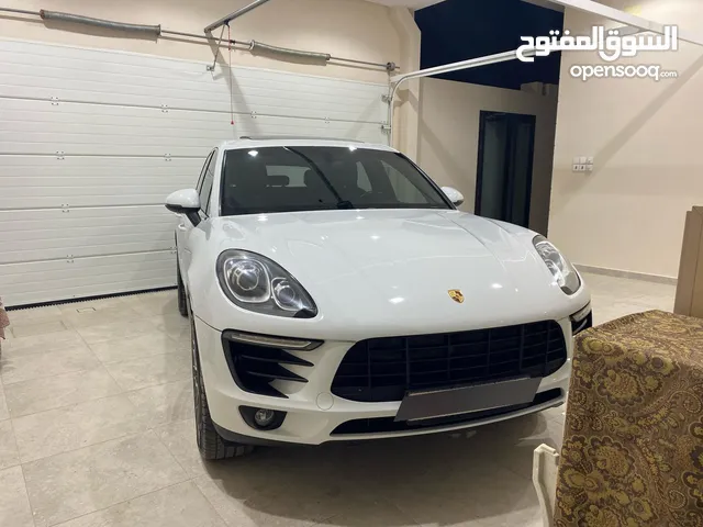 للبيع بورش Macan S موديل 2016 مالك اول للتواصل الرقم بالوصف تحت