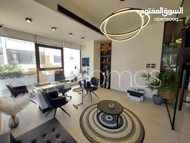 معرض تجاري بخلو للايجار في شارع مكة، بمساحة 146م