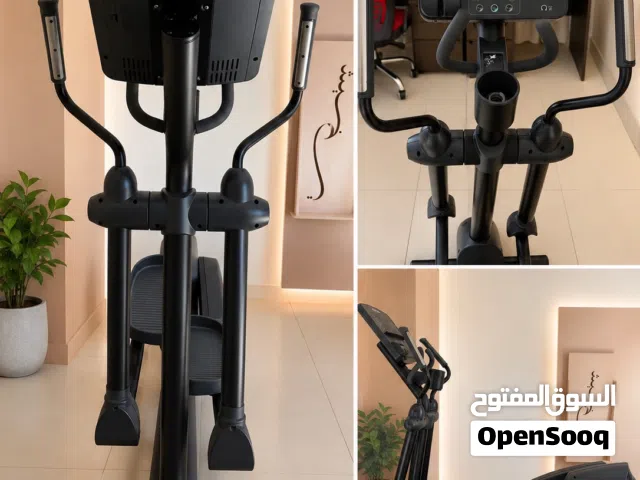 جهاز إليبتكال (Cross Trainer) من Life Fitness بحالة ممتازة