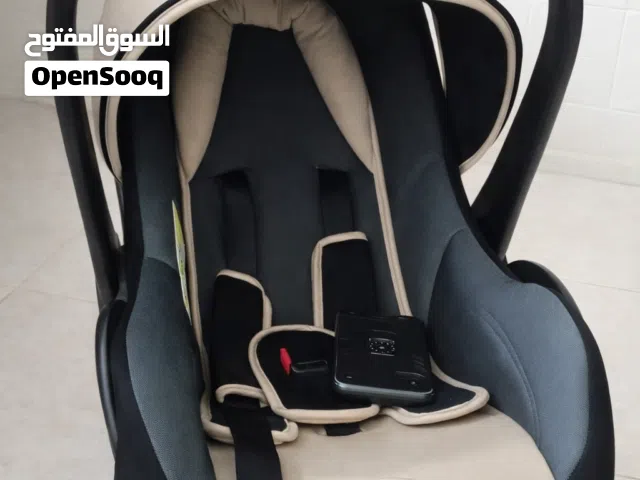 كرسي سيارة للأطفال (First Step) بحالة ممتازة - نظيف جداً