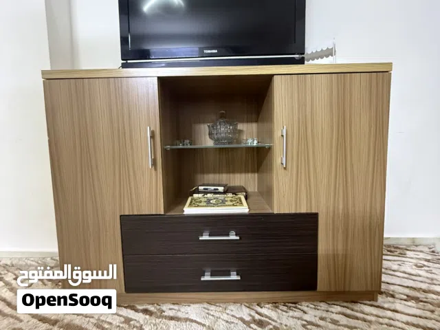 طاوله شاشه بحال الوكاله استخدام اقل من شهر للبيع