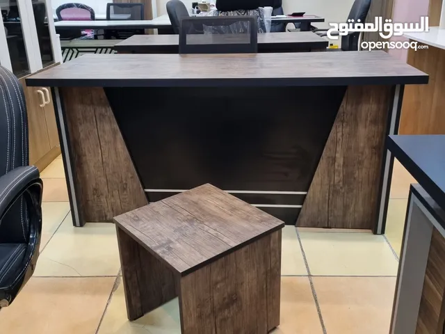 اقوى العروض على الأثاث المكتبي مكتب مدير قياس 170سم مع جانبية وادراج وطاولة بسعر منافس فقط 75دينار