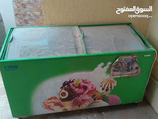 عارضات مستعملة تفيد للمحلات والأسواق