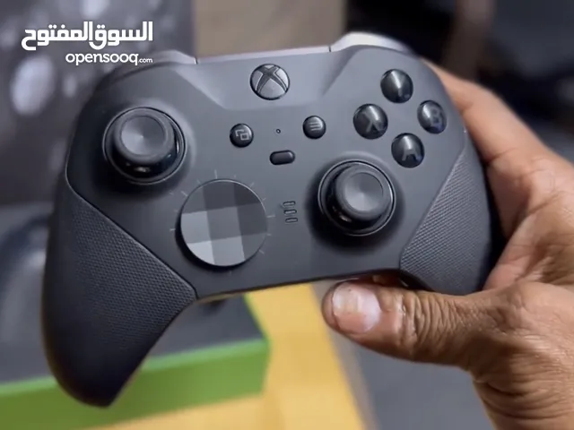 وحدة تحكم Xbox Elite Series 2 اللاسلكية.