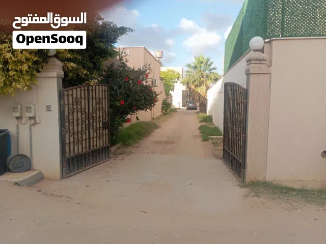فيلا للبيع بي قرب مصنع النجمة طريق مصحه قدور 2 دور