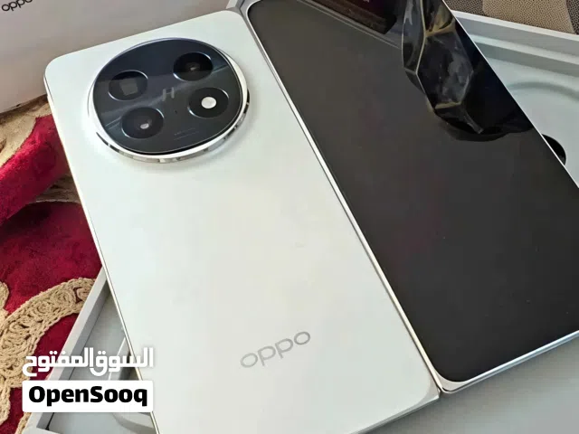 للبيع جهاز OPPO Find N5 5G نسخة عالمية بحالة ممتازة جداً، استخدام خفيف ونظيف جداً، مع الكارتون وملح
