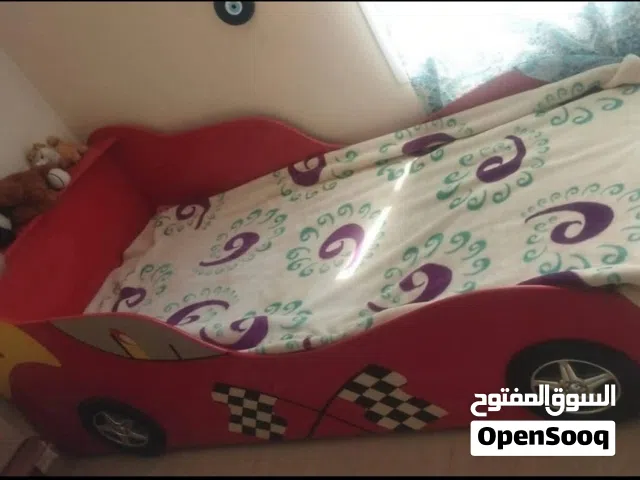سرير للبيع