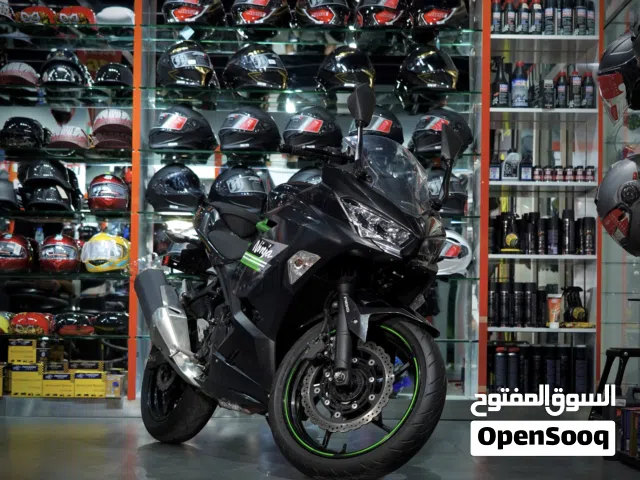 2022 كاواساكي Ninja 400