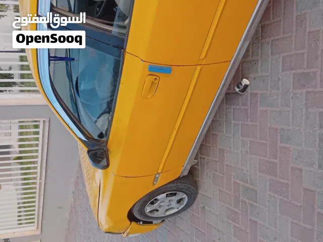 2004 هيونداي فيرنا S