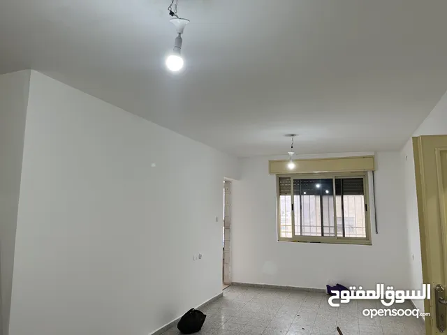 120 m2 2 Bedrooms Apartments for Rent in Ramallah and Al-Bireh Um AlSharayit