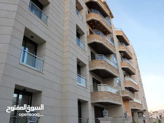 شقق للبيع 95م (سكنية - استثمارية) في ديرغبار شارع ال 60 ، مطبخ خشب راكب ، تدفئة غاز _ رويال للاسكان