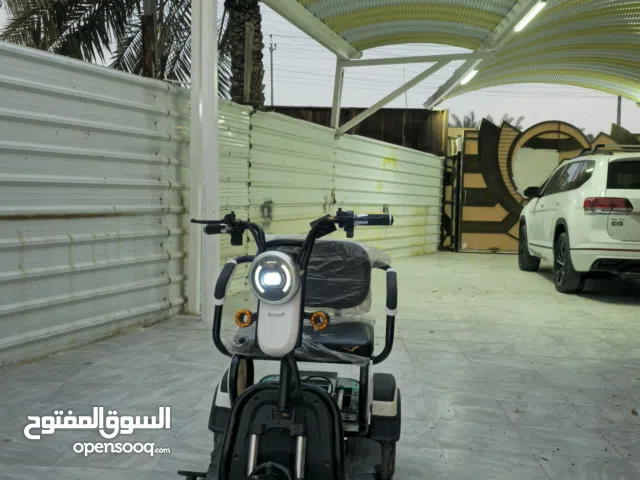 سكوتر كهربائي (3 عجلات) بحالة الوكالة - مريح جداً وعملي