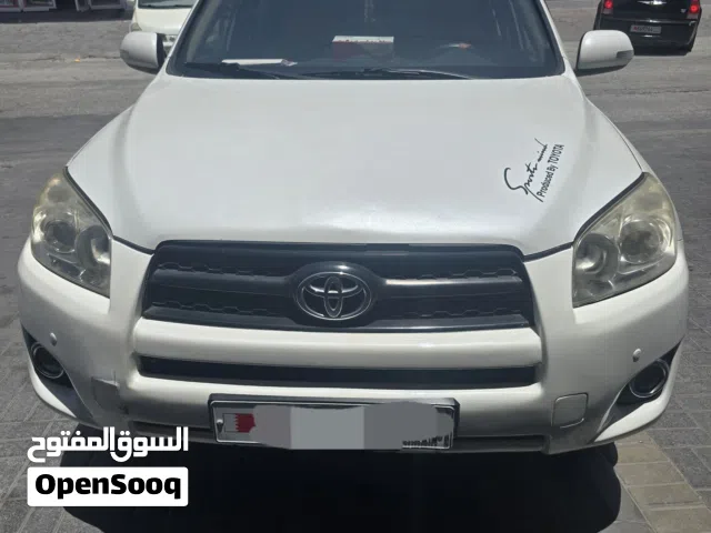 2011 تويوتا راف فور Standard