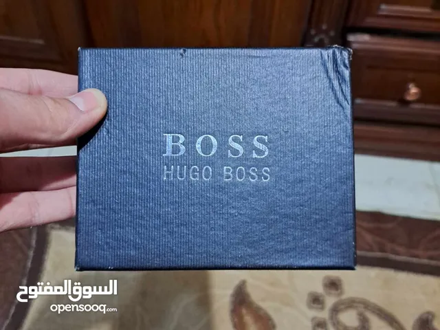 محفظة Hugo boss اصليه من امريكا مش مستعمله جلد طبيعي
