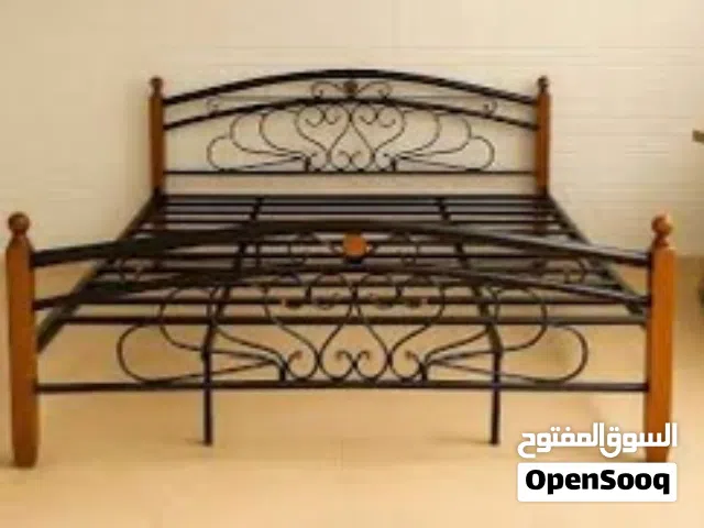 سرير حديد مع مرتبة طبيه ضغط مستعمل