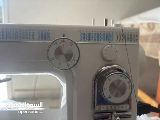 مكينه خياطه وتطريز janome مستعمله