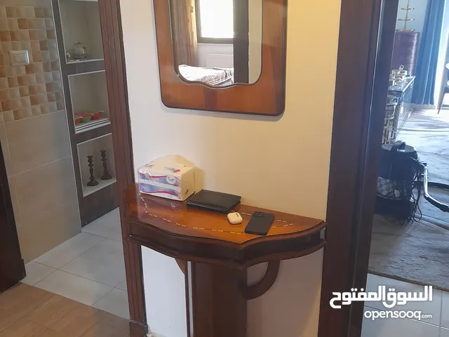 تحف وانتيكات مميزه جدا وباسعار مغريه