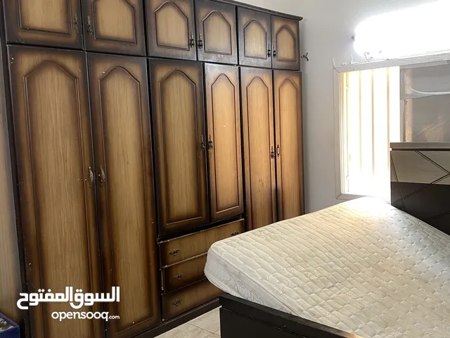 للبيع السريع اثاث مستعمل وتكييفات شبه جديدة رخيص