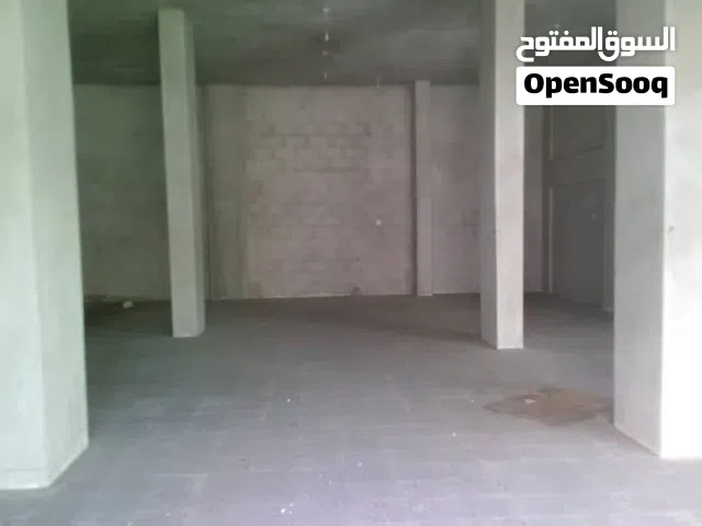 2 محلات بيت بوس خلف سوق صنعاءالجديده للقات