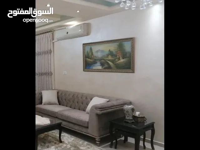 براويز للبيع الصغير ب10 والكبير ب25 رسم يدوي