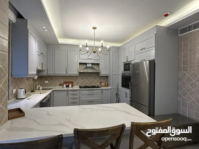 150 m2 2 Bedrooms Apartments for Rent in Amman Abdoun