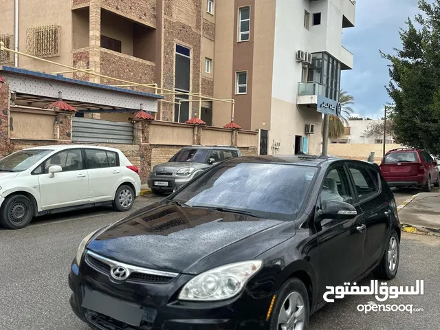 هيونداي 2009 i30 ماشية 186الفkm بسعر17000 قابل للنقاش