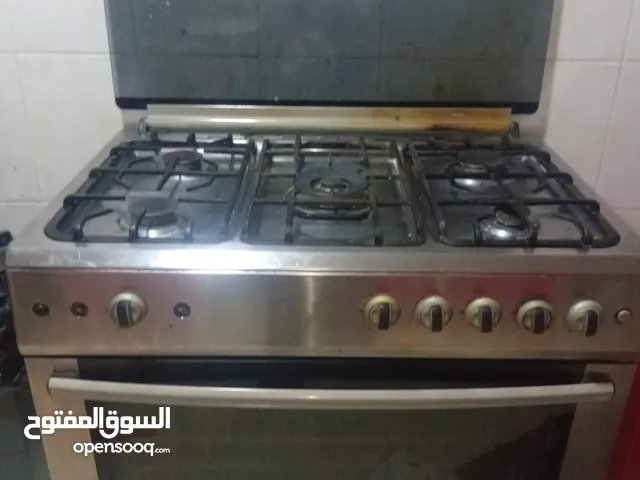 فرن 5عيون مع شوايتين شوايه فوق وشوايه تحت